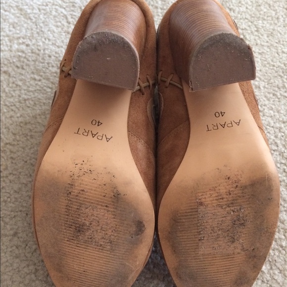 Boots - Picture 3 of 4